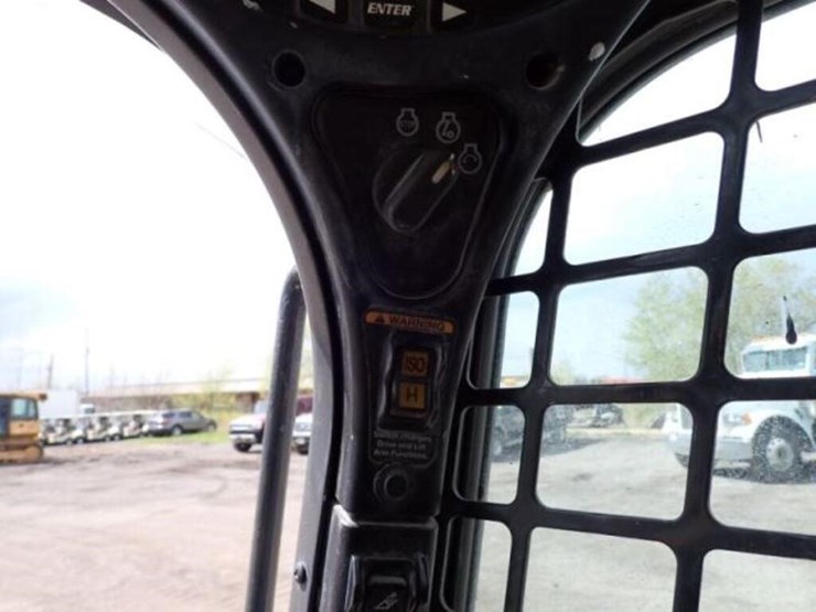 2021-bobcat-t770-image-12