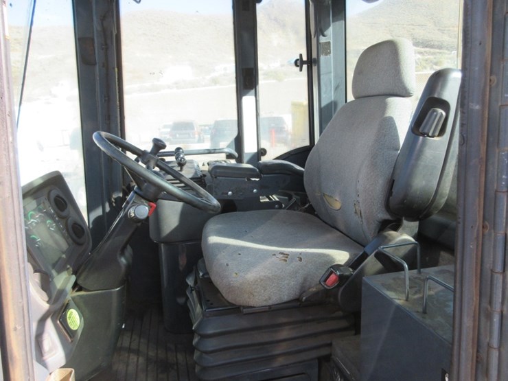 2006-deere-644j-image-7