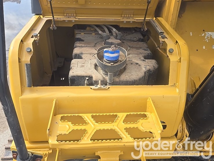 2019-caterpillar-336-image-44