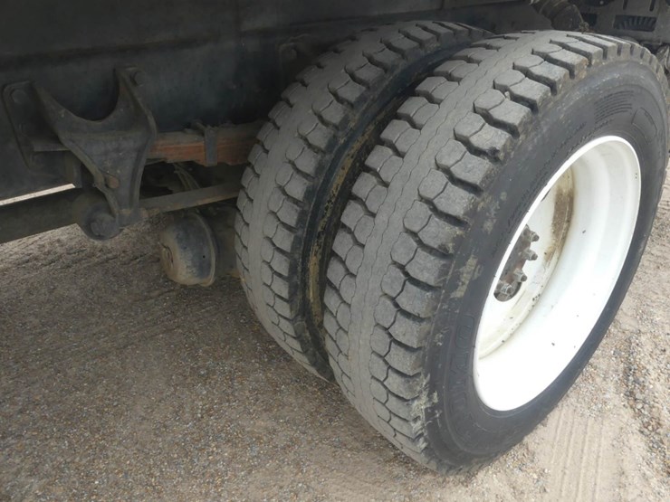 2006-international-durastar-4300-image-7