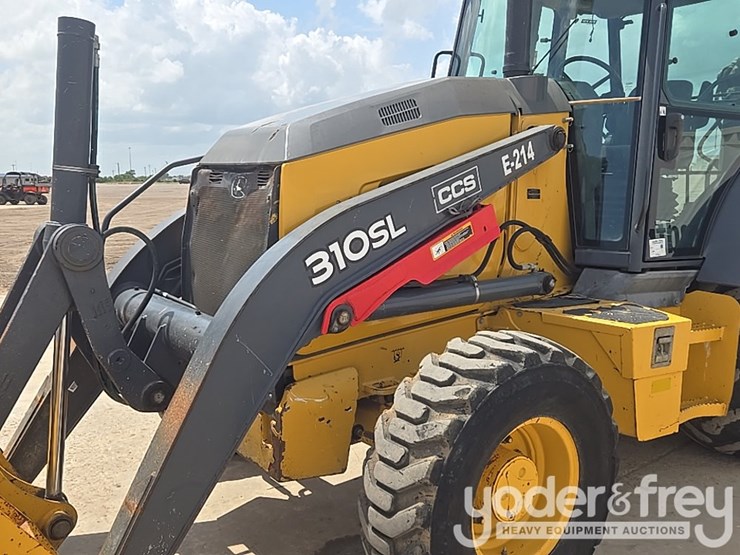 2020-deere-310sl-image-17