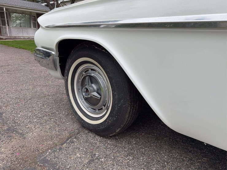1961-chevrolet-impala-image-7