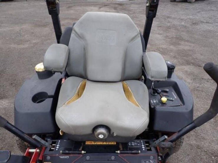 2015-toro-z-master-zero-turn-mower-74267315000334-image-12