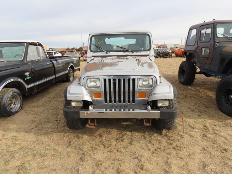 1989-jeep-laredo-4x4-image-2