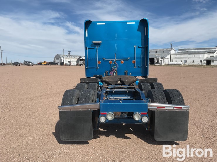 2015-peterbilt-389-image-6