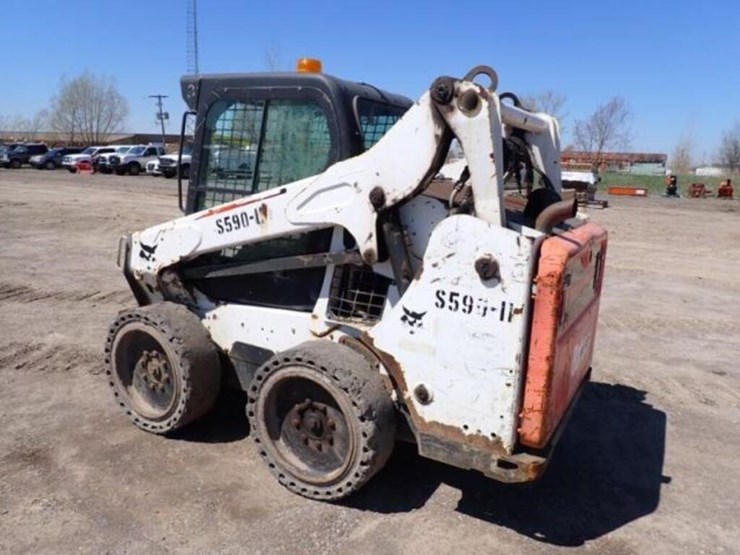 2014-bobcat-s590-image-7