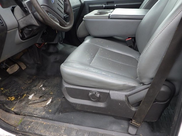 2011-ford-f350-image-28