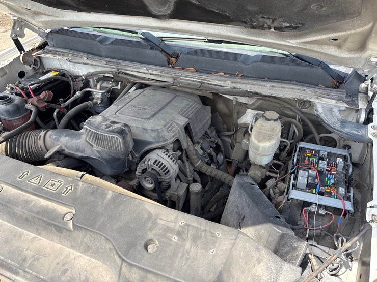 2012-chevrolet-2500-image-11