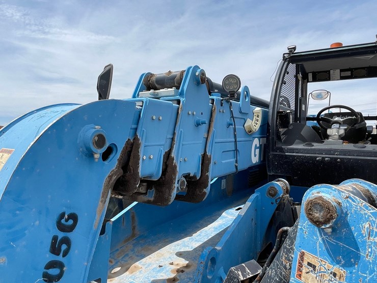 2019-genie-gth1256-image-38