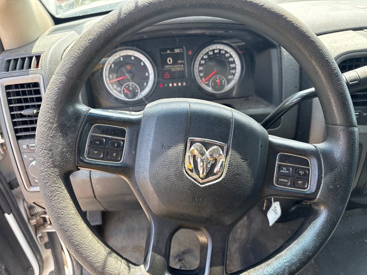 2015-dodge-ram-2500-image-10