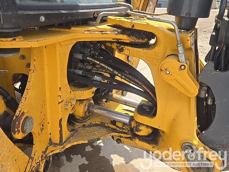2020-deere-310sl-image-24