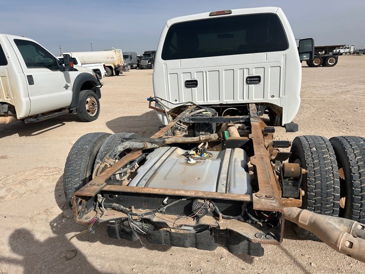 2011-ford-f550-image-6