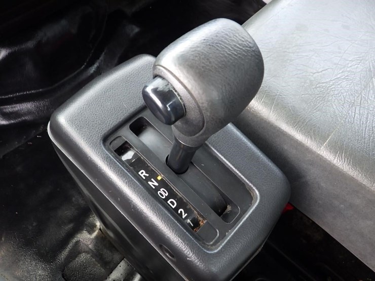2018-hino-338-image-53