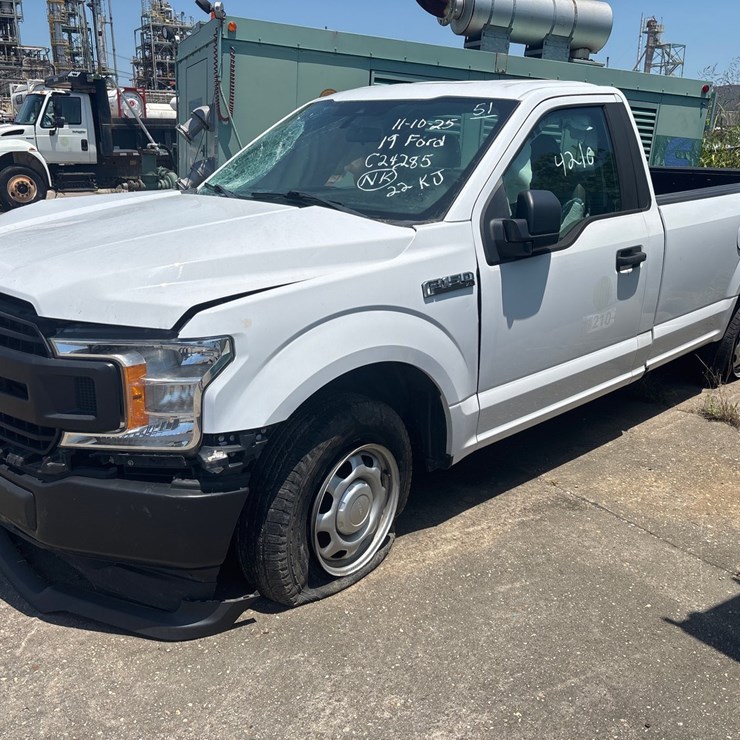 #51 • 2019 FORD 1/2 TON PICKUP