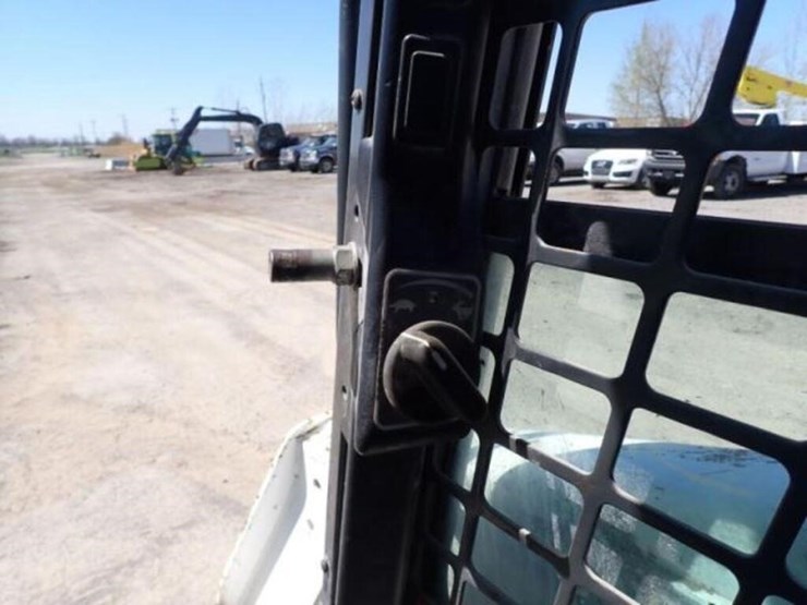 2019-bobcat-s590-image-13