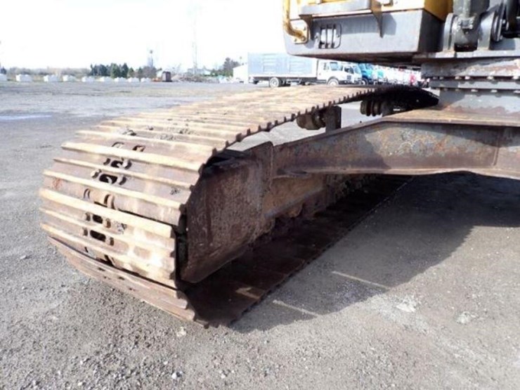 2015-volvo-ec250el-image-32