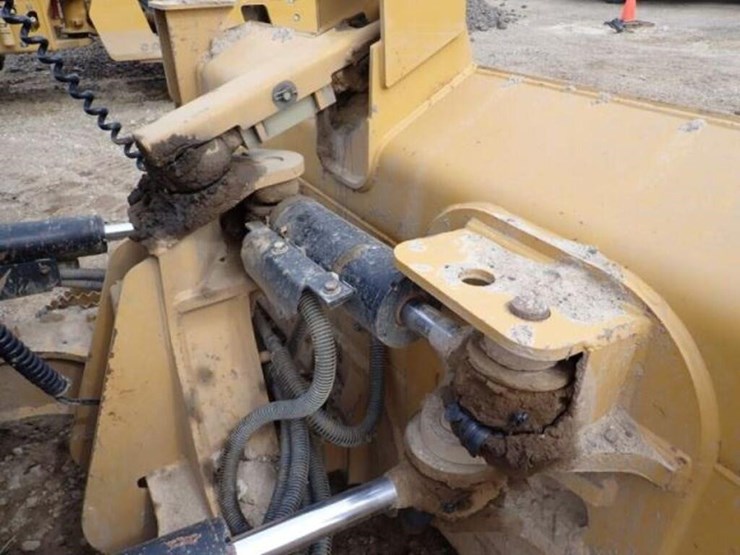 2018-caterpillar-d5k2-xl-image-30