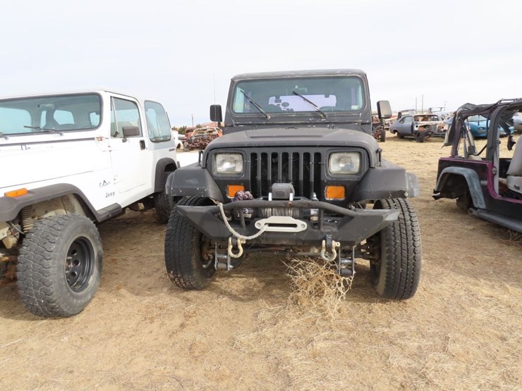 1989-jeep-wrangler-image-2