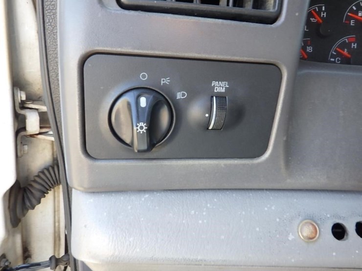 1999-ford-f250-image-32