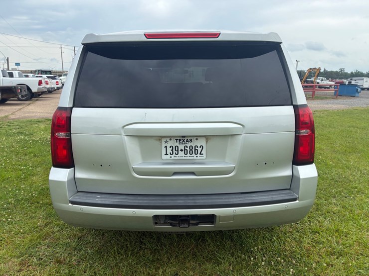 2019-chevrolet-tahoe-image-5