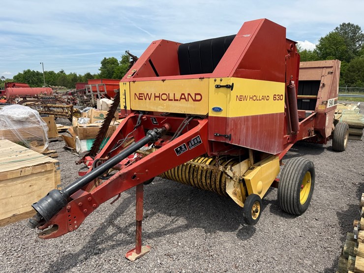 new-holland-630-image-1
