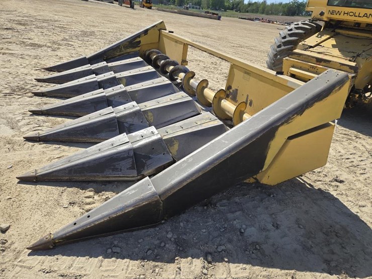 new-holland-974-image-1