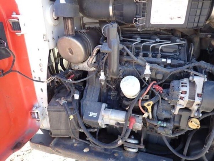2018-bobcat-s650-image-35