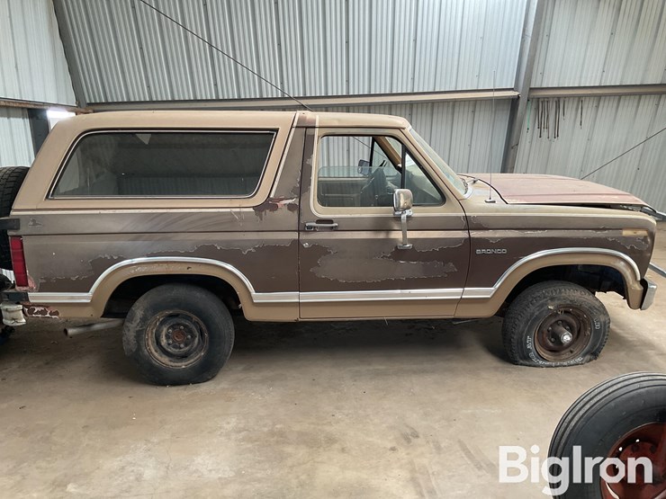 1984-ford-bronco-image-4