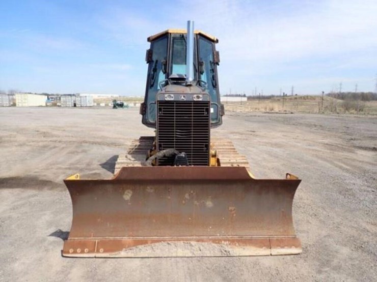 2005-deere-450j-lt-image-2