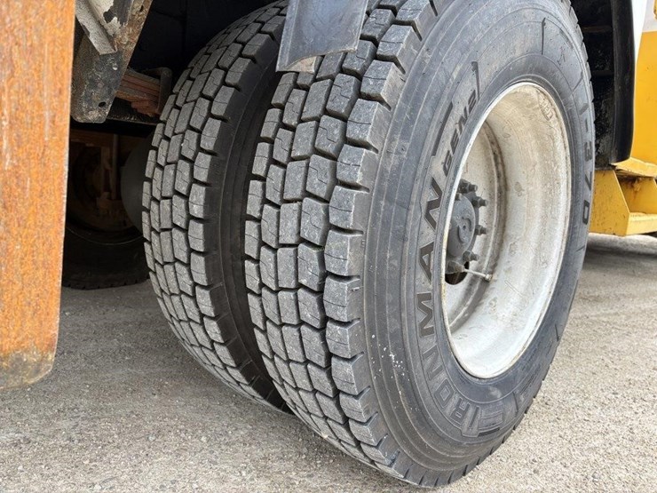 2010-international-durastar-4300-image-10