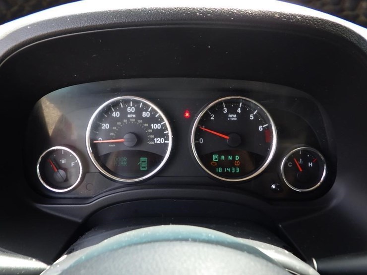 2013-jeep-patriot-image-30