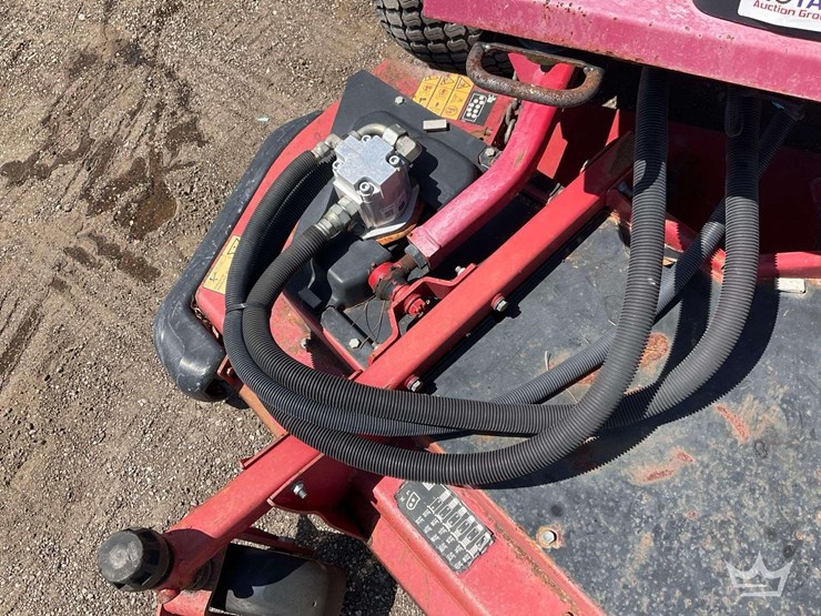 2017-toro-groundsmaster-4000d-image-22