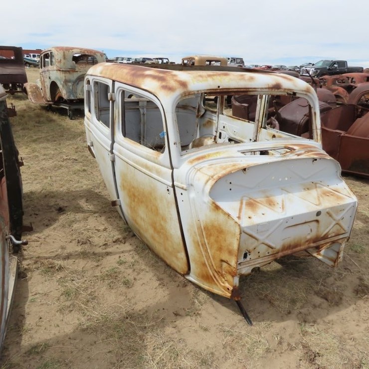 1934/5 Ford 4dr Sedan for Rod, Project, or Parts