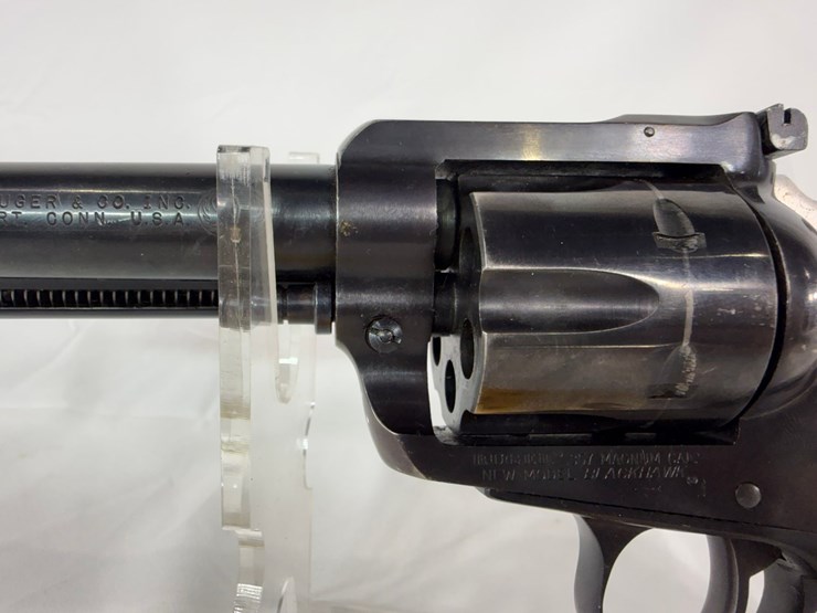 #81-•-ruger-blackhawk-357mag-revolver-32-55196-image-7