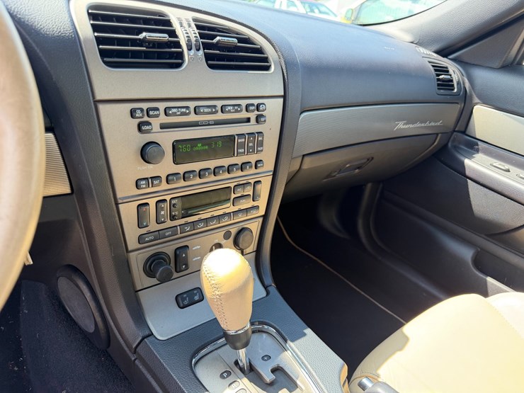 #47813-•-2004-ford-thunderbird-coupe-vin:-1fahp60a24y101242-image-69