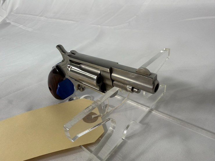 #77-•-north-american-arms-22-magnum-revolver-e319563-image-24
