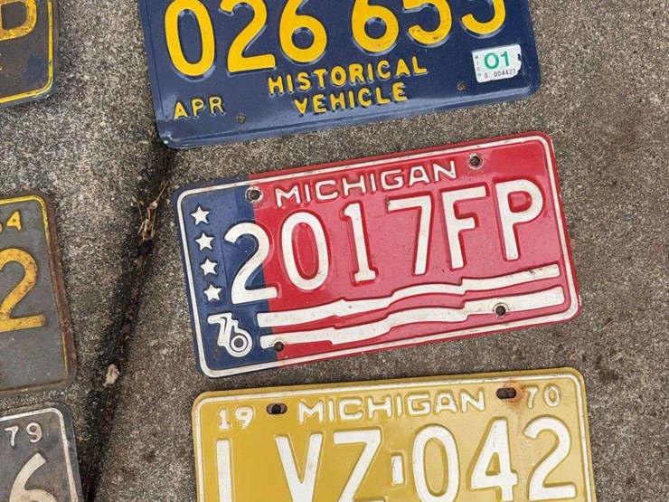 60's-and-70's-michigan-plates-image-4
