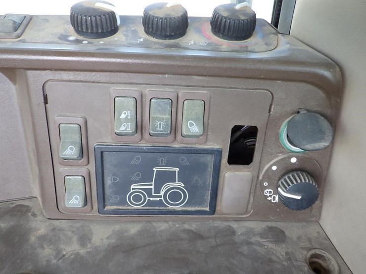 2005-john-deere-7220-image-50