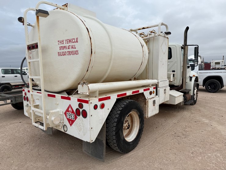 2015-international-durastar-4300-image-4