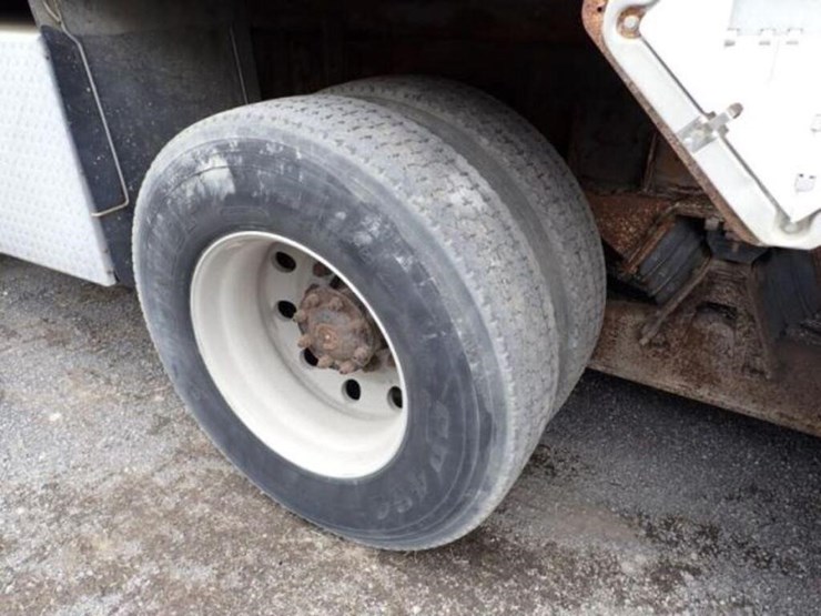 inoperable-2005-mack-cv713-tri/a-vacuum-truck-1m2a-image-50