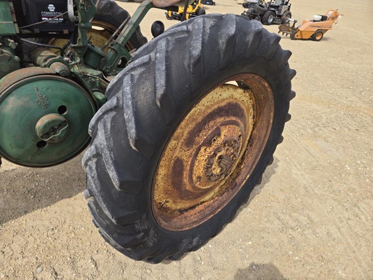 1944-john-deere-model-a-image-8