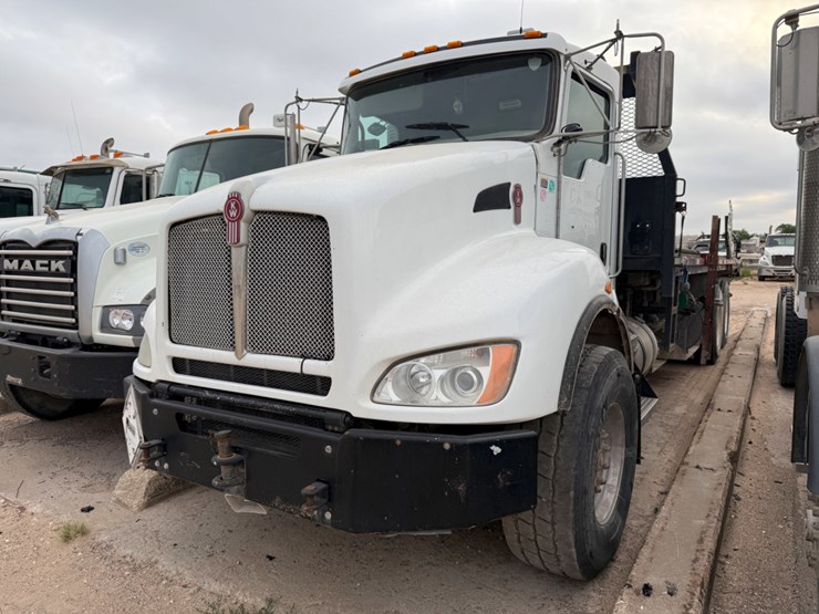2011-kenworth-t400-image-1