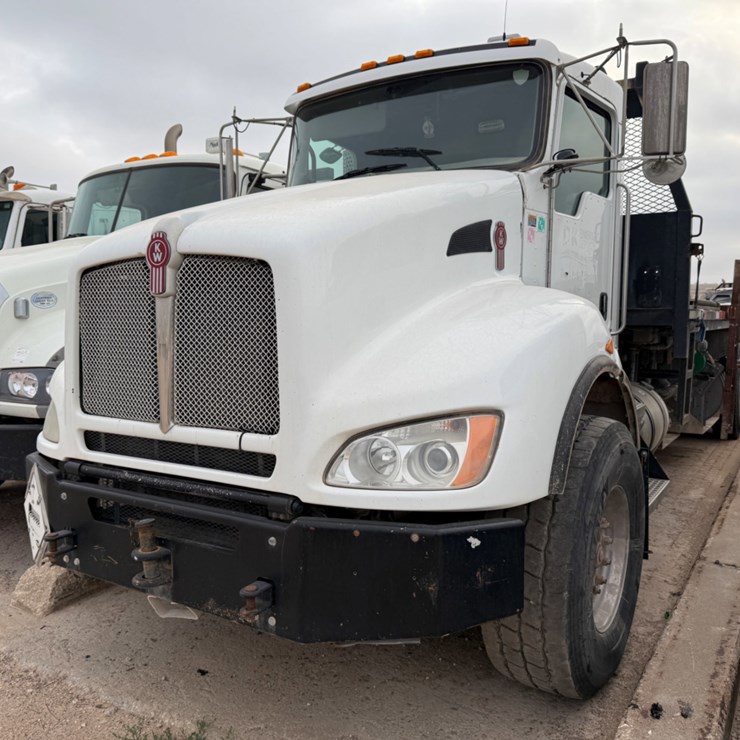 2011 KENWORTH T400
