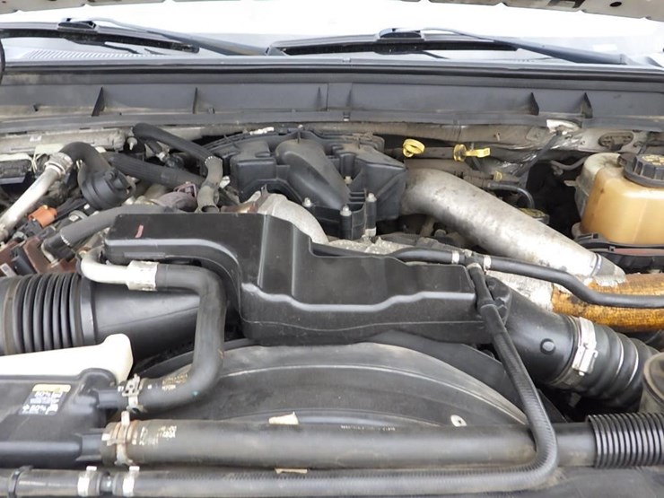 2011-ford-f550-image-15