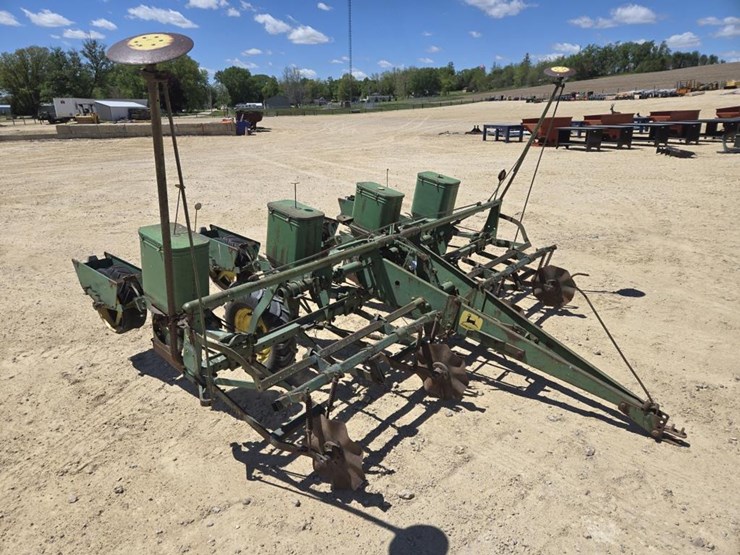 john-deere-1240-image-1