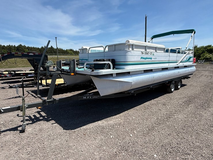 #72-•-playbouy-eagle-24'-pontoon-image-1
