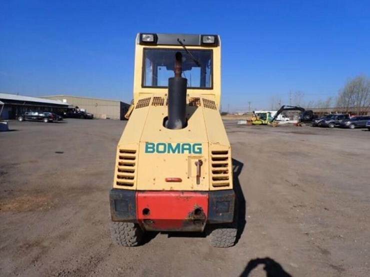 2003-bomag-bw145d-3-image-6