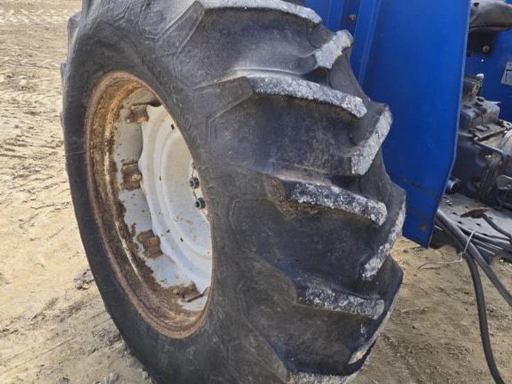new-holland-5610-image-16