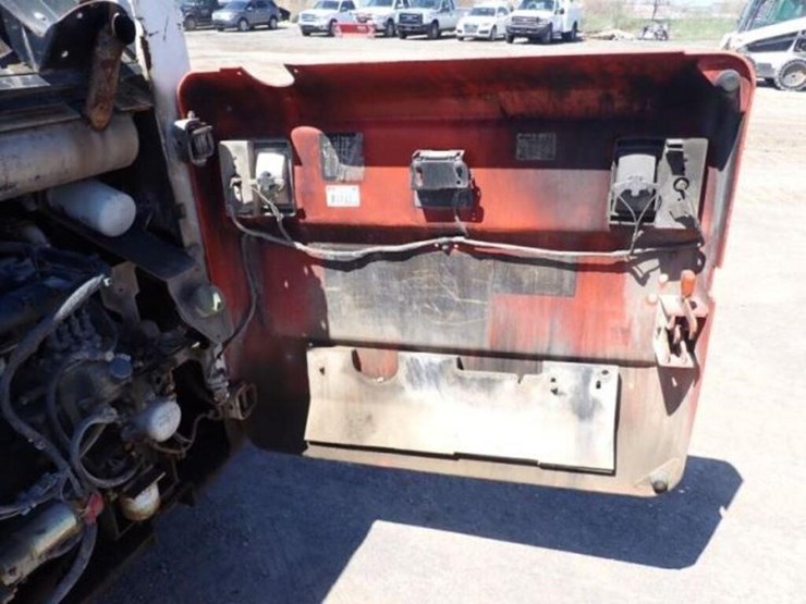 2006-bobcat-s150-image-36