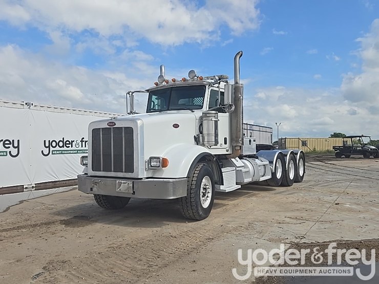 2010-peterbilt-367-image-1
